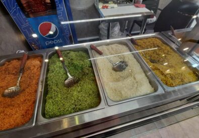 مطعم طاووق البنوك