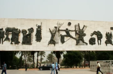 قصة نصب الحرية ببغداد الذي مات نحاته جواد سليم قبل أن يراه؟